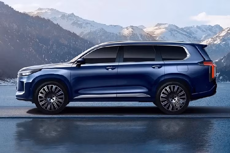 Động cơ điện thứ hai nằm ở trục sau của Exeed VX C-DM. Công suất cực đại của nó là 175 kW. Kết quả là, công suất cực đại kết hợp của Exeed VX C-DM đạt 455 kW (610 mã lực) và 920 Nm. Chiếc SUV lớn này có thể tăng tốc lên 100 km/h trong 5 giây.