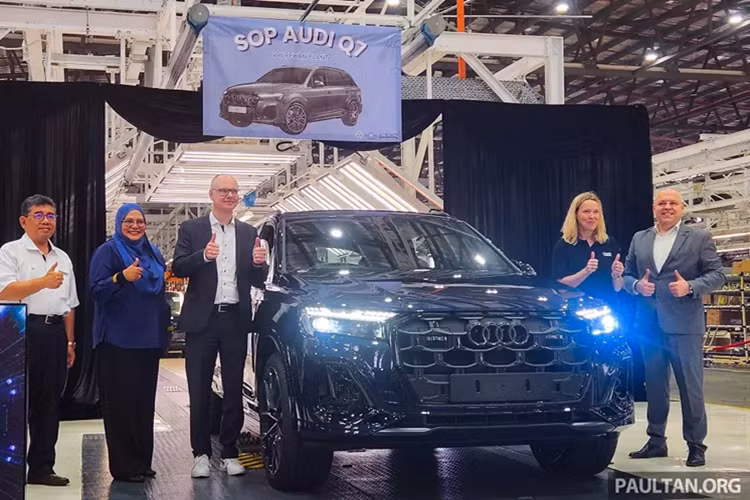 Vào ngày 24/4/2025, chiếc Audi Q7 lắp ráp tại Malaysia đã xuất xưởng từ nhà máy ở Pekan, bang Pahang. Đây là mẫu xe Audi đầu tiên được lắp ráp tại Malaysia nói riêng và Đông Nam Á nói chung.
