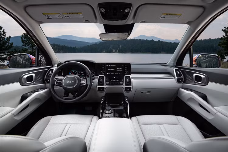 Chiến thắng của Sorento báo hiệu sự thay đổi trong sở thích của người tiêu dùng và đánh dấu lần đầu tiên một chiếc SUV giành được danh hiệu xe bán chạy nhất trong năm.
