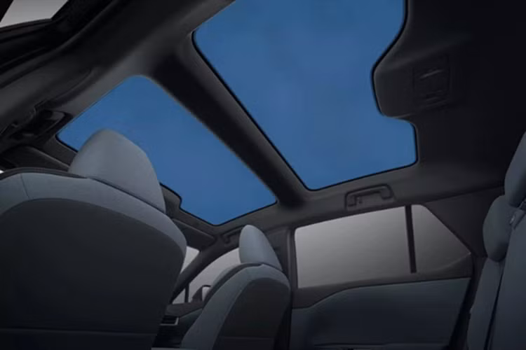 Mỗi phiên bản của mẫu xe SUV điện Lexus RZ 2025 có khả năng tăng tốc 0-100 km/h lần lượt là 7,5 giây, 4,6 giây và 4,4 giây.