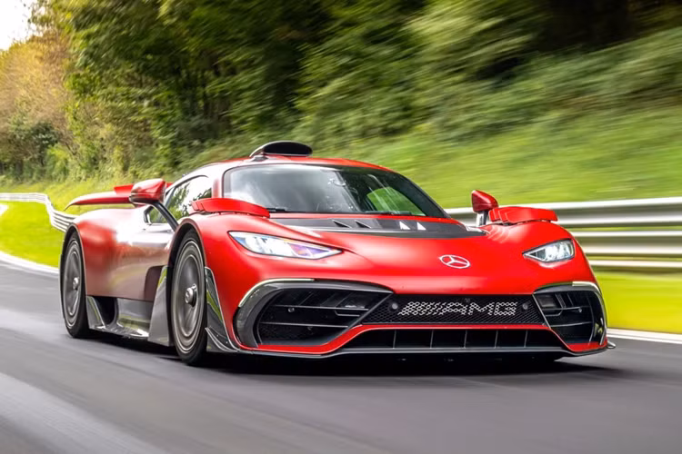 Thành tích tại trường đua Nurburgring, vốn được mệnh danh là "Địa ngục xanh", luôn là thước đo để đánh giá khả năng vận hành của bất kỳ mẫu xe thương mại hay xe đua... nhưng với siêu xe hypercar Mercedes-AMG One mới thì hoàn toàn khác.