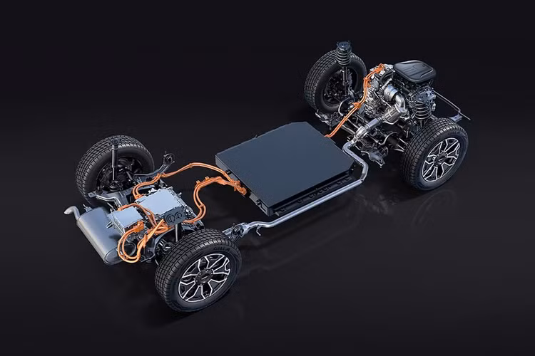 Về sức mạnh, Haval H7 dự kiến sẽ được trang bị động cơ xăng 1.5T hoặc 2.0T và hệ thống hybrid cắm điện 1.5T. Nhưng cho đến nay, thông số công suất chi tiết vẫn chưa được công bố chính thức.