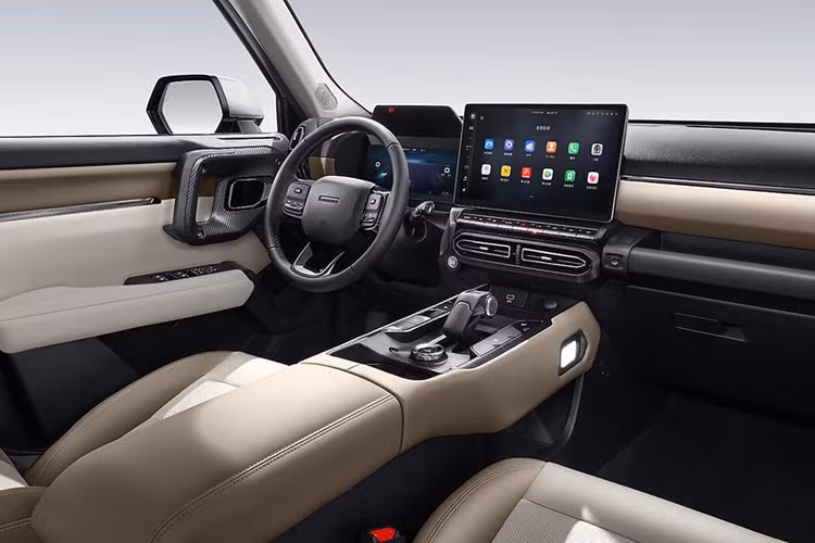 Hiện tại, hãng vẫn chưa công bố kích thước cụ thể của xe SUV Haval H7 2025. Để tham khảo, Haval Second-Generation Big Dog có chiều dài, chiều rộng và chiều cao lần lượt là 4705/1908/1780 mm và chiều dài cơ sở là 2810 mm.