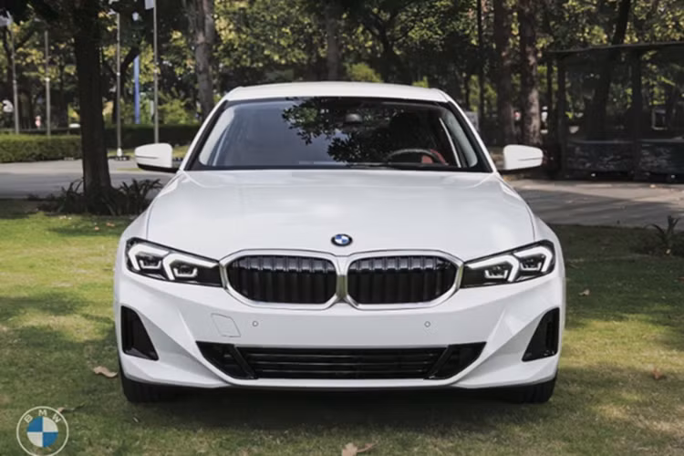 Chi tiet BMW 3 Series 2025 ve Viet Nam, tu 1,549 ty dong-Hinh-2