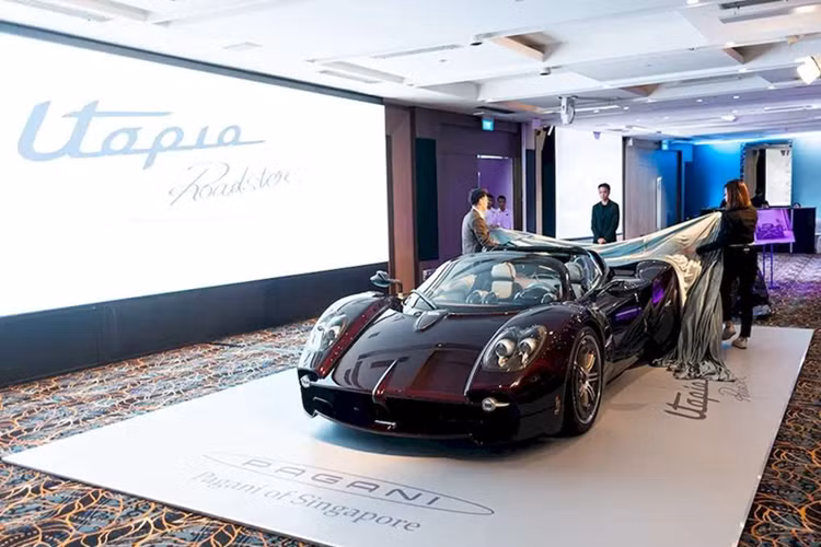 Pagani Utopia là mẫu xe thứ ba của thương hiệu này sau Zonda và Huayra, đã được giới thiệu lần đầu vào năm ngoái với biến thể Pagani Utopia Coupe tại Singapore.