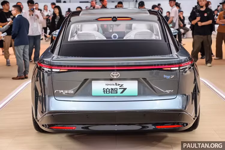 Dự kiến, những thông tin này sẽ được hé lộ tại sự kiện ra mắt chính thức của xe vào cuối năm nay. Trong quý I năm 2025, liên doanh GAC-Toyota đã bán được 171.477 xe, trong đó riêng tháng 3 đạt 66.066 chiếc, tăng trưởng 19,3% so với cùng kỳ năm ngoái. Dòng xe điện bZ của Toyota tại thị trường Trung Quốc hiện gồm có 2 đại diện là bZ3X và bZ4X.
