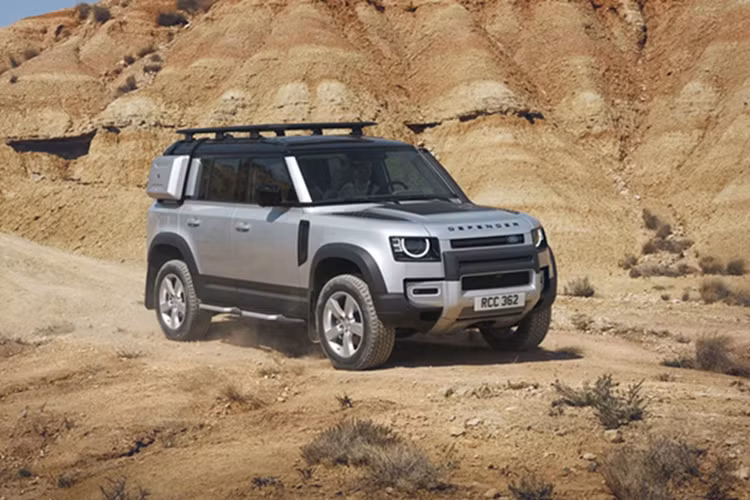 Nền tảng EMA cũng sẽ được sử dụng cho các mẫu xe tương lai như: Range Rover Evoque, Velar và Land Rover Discovery Sport thế hệ tiếp theo. Theo kế hoạch, Land Rover Defender Sport EV dự kiến sẽ trình làng vào năm 2027, dưới dạng model 2028.
