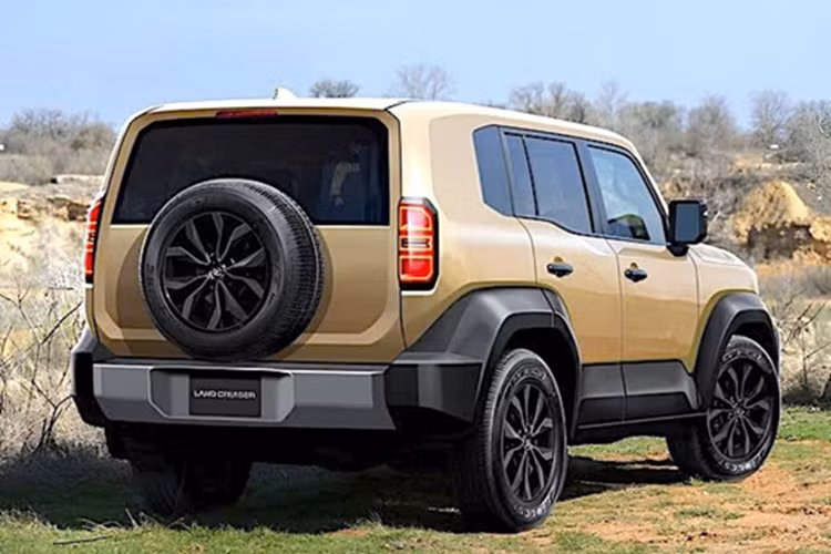 Thông tin về động cơ của Land Cruiser FJ mới vẫn được giữ kín. Theo tin đồn, xe sẽ dùng hệ dẫn động 4 bánh 4WD, phân bổ mô-men xoắn trước/sau với tỷ lệ 40/60, có vi sai trung tâm và vi sai hạn chế trượt Torsen. Nằm bên dưới nắp ca-pô của mẫu SUV cỡ nhỏ này nhiều khả năng là 2 loại động cơ quen thuộc lấy từ dòng Toyota Hilux.