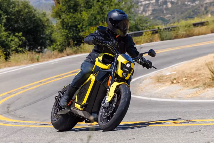 Verge TS là mẫu môtô thuần điện được sản xuất bởi thương hiệu Phần Lan Verge Motorcycles. Những chiếc Verge TS Pro điện đầu tiên được bàn giao vào cuối năm 2022 với các phiên bản Pro và Ultra.