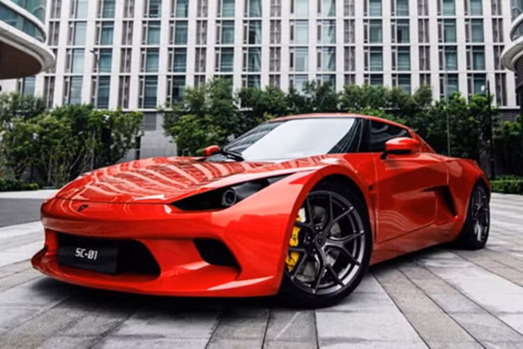 Ban đầu được ra mắt vào tháng 9/2022 với tên gọi "xe thể thao nhỏ SC-01", dự án được Xiaomi hỗ trợ đã thu thập được đơn đặt hàng với khoản tiền đặt cọc khiêm tốn là 199 nhân dân tệ (27,5 đô la Mỹ).