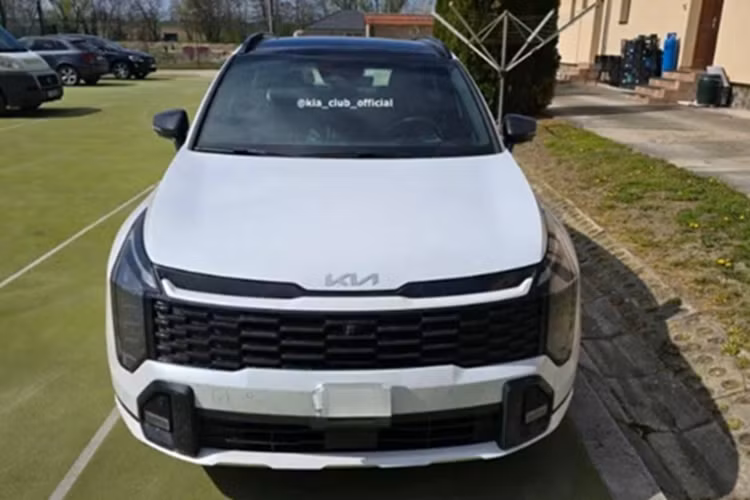 Kia Sportage 2025 truc co so ngan lo dien, du kien gia 
