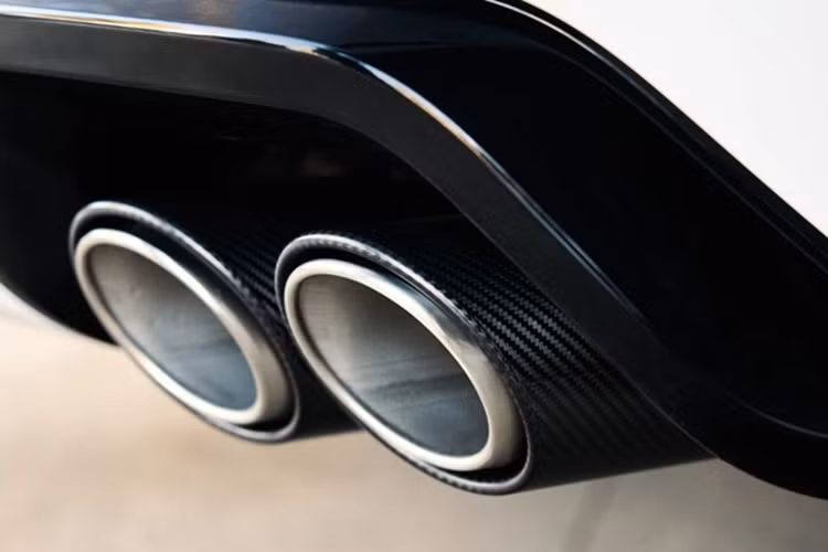 Hiệu suất vượt trội này đủ sức khiến đối thủ như Aston Martin DBX phải dè chừng. Mức giá xe Range Rover Sport SV Park City chỉ sản xuất giới hạn 3 chiếc khởi điểm 239.000 USD (tương đương 6,1 tỷ đồng) (chưa gồm phí vận chuyển 1.625 USD).