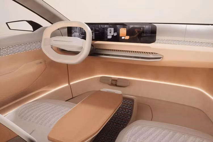 Tất nhiên, mẫu hatchback dành cho những ai cần nhiều không gian chứa đồ hơn với cách bố trí linh hoạt hơn. Kia EV4 phiên Bản GT-Line mang phong cách thể thao hơn Cả hai biến thể sedan và hatchback của EV4 đều có phiên bản GT-Line cao cấp, mang đến phong cách thể thao hơn với các chi tiết thiết kế độc quyền.
