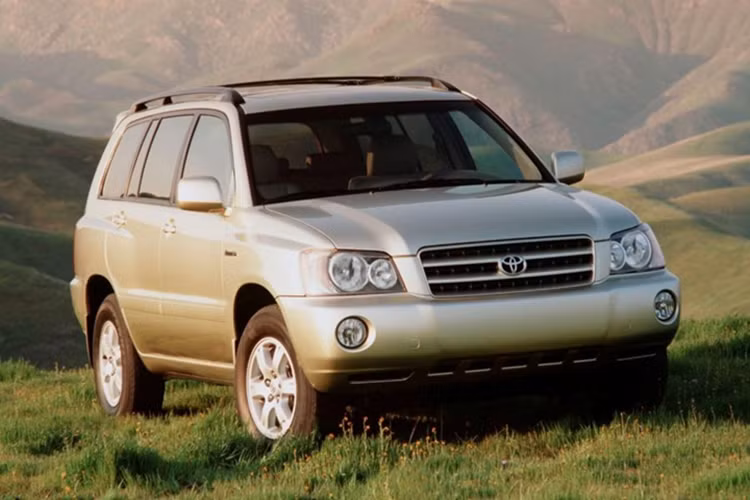 Mua Toyota Highlander cu, chu nhan nhan phieu sua gap doi gia xe-Hinh-2