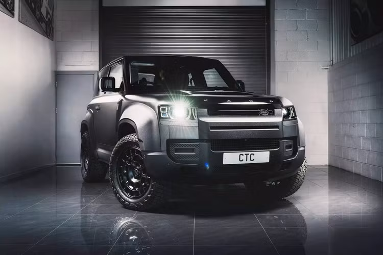 Defender Wide Body 2.0 không chỉ là body kit mà là sự tiếp nối của di sản thiết kế, dành cho chủ nhân đòi hỏi khắt khe về sự hiện diện nhưng không quá phô trương, coi trọng chất liệu và tay nghề thủ công.