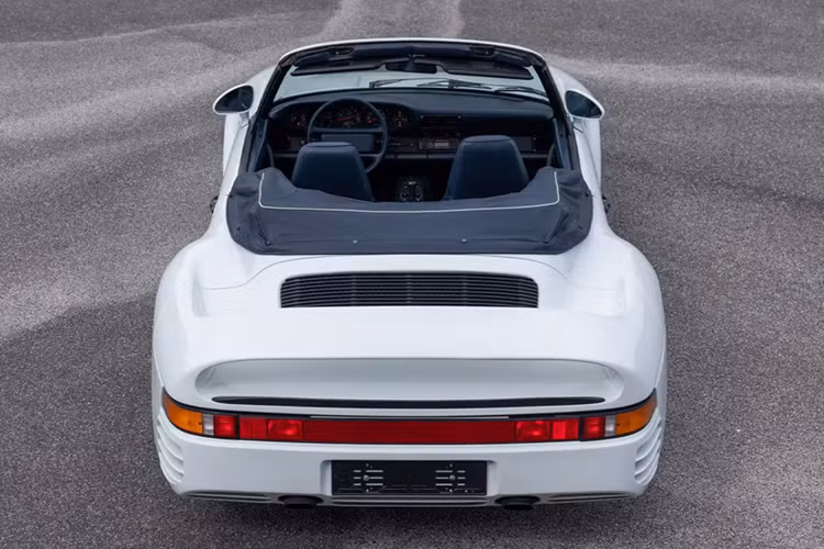 Chiếc 959 độc bản này sẽ xuất hiện tại sự kiện Milan Auction của RM Sotheby’s, mức giá dự kiến lên đến 1,7 triệu USD quy đổi khoảng 44,1 tỷ đồng.
