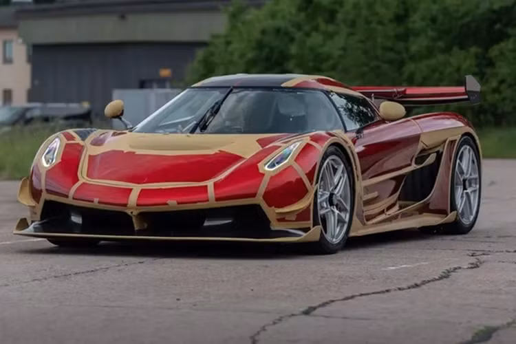 Các đại gia khi đặt mua xe Koenigsegg Jesko triệu đô phải chờ vài năm mới được bàn giao, hãng này sản xuất 125 chiếc trên thế giới, nhiều hơn 45 xe so với Regera của Hoàng Kim Khánh