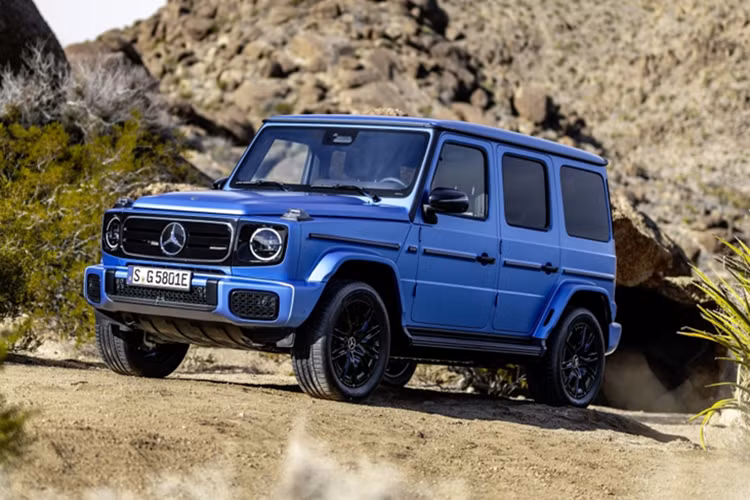 Theo thông tin từ đại lý, Mưc giá xe Mercedes-Benz G580 tại Việt Nam sẽ có mức bán ra dự kiến khoảng 8,8 tỷ đồng và được nhập khẩu nguyên chiếc, xe dự định sẽ ra mắt ngay trong tháng 4/2025.