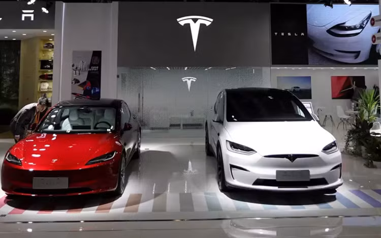 Tesla ngừng nhận đơn đặt hàng mới cho hai mẫu ôtô nhập Mỹ Tesla ngung nhan don dat hang moi cho hai mau oto nhap My