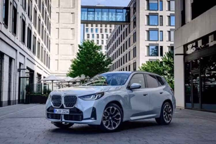 BMW X3 2025 sắp ra mắt Việt Nam, sẵn sàng "đấu" Mercedes-Benz GLC BMW X3 2025 sap ra mat Viet Nam, san sang
