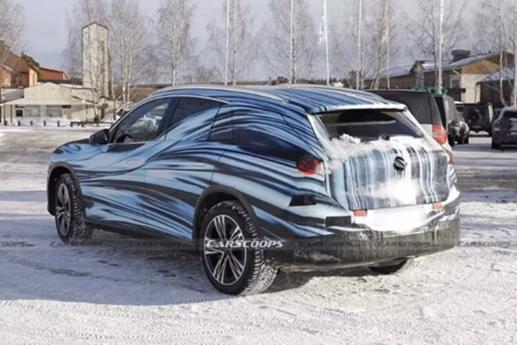 Theo một số nguồn tin, thay vì được phát triển trên nền tảng MRA như EQC, Mercedes-Benz GLC EV hoàn toàn mới sẽ sử dụng nền tảng MB.EA, vốn cũng sẽ được áp dụng trên mẫu C-Class thuần điện.