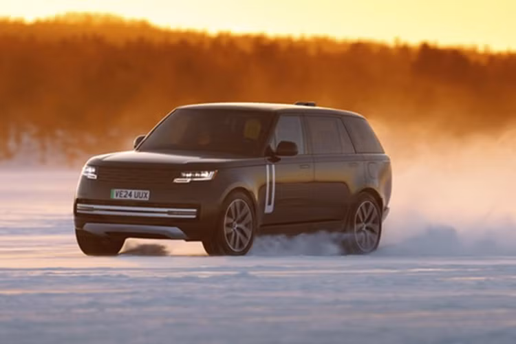 Jaguar Land Rover cũng cho biết hệ thống quản lý nhiệt cũng nhằm mục đích đảm bảo phạm vi hoạt động của Range Rover Electric 2026 mới được tối ưu ngay cả trong điều kiện môi trường lạnh nhất, đồng thời cũng giảm thiểu tác động của thời tiết cực lạnh đến hiệu suất sạc, cũng là yếu điểm thường gặp của xe ô tô thuần điện.