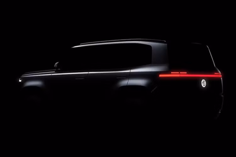 Dù mang ngoại hình cơ bắp, nhưng Cyber X lại có kích thước nhỏ gọn, chỉ tương đương Suzuki Jimny. Cyber X sở hữu ngôn ngữ thiết kế hiện đại với đèn LED thanh mảnh chạy ngang cả phía trước và sau.