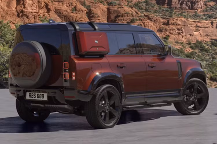 Vì thế, việc phát triển Defender EV sẽ phải mất thêm một khoảng thời gian nữa để hãng có thể phát triển một nền tảng hoàn toàn mới, dành riêng cho xe điện.
