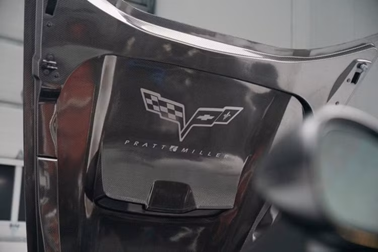 Corvette C6RS là mẫu xe đặc biệt được chế tạo để sưu tầm và có sức ảnh hưởng trong ngành công nghiệp ô tô. Đội ngũ chuyên gia tại Graham Rahal Performance đã giới thiệu cơ hội có một không hai để sở hữu chiếc Chevrolet Corvette C6RS Pratt &amp; Miller 2007 từng được chế tạo cho Ken Lingenfelter.