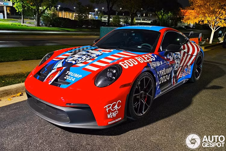 Can canh Porsche 911 GT3 phong cach Tong thong Donald Trump