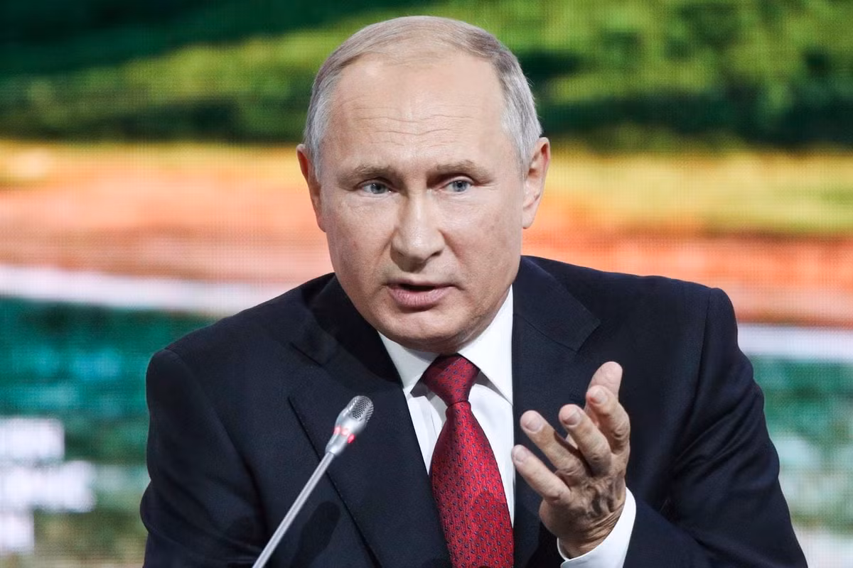 Nga sua Hien phap, ong Vladimir Putin se lam Tong thong tron doi?