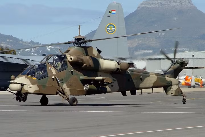 Phi cơ AH-2 Rooivalk có chiều dài 18,73m, độ cao 5,19m.