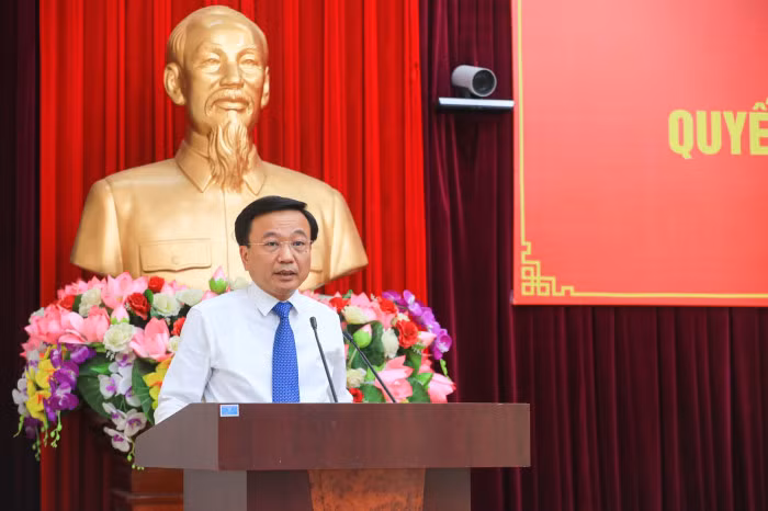 Quan lộ của tân Thứ trưởng Bộ GTVT Nguyễn Danh Huy - Hình 2 Quan lo cua tan Thu truong Bo GTVT Nguyen Danh Huy-Hinh-2