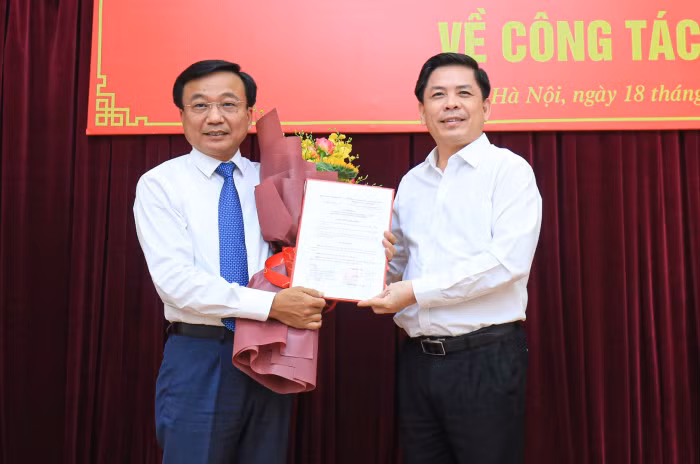 Quan lộ của tân Thứ trưởng Bộ GTVT Nguyễn Danh Huy Quan lo cua tan Thu truong Bo GTVT Nguyen Danh Huy