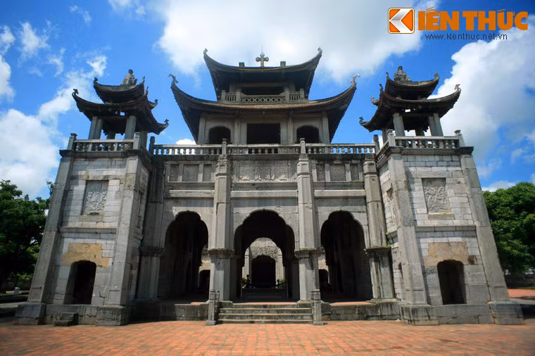 Quá trình xây dựng nhà thờ Phát Diệm rất kỳ công vì Phát Diệm vốn là vùng đất sình lầy.