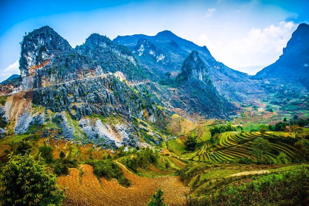 Thu phí tham quan Cao nguyên đá Đồng Văn: Tránh tư tưởng bị “móc túi” Thu phi tham quan Cao nguyen da Dong Van: Tranh tu tuong bi “moc tui”