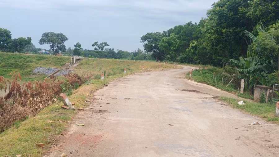 Thanh Hoa: Can canh tuyen de song Cau Chay bi nut vo, xuong cap