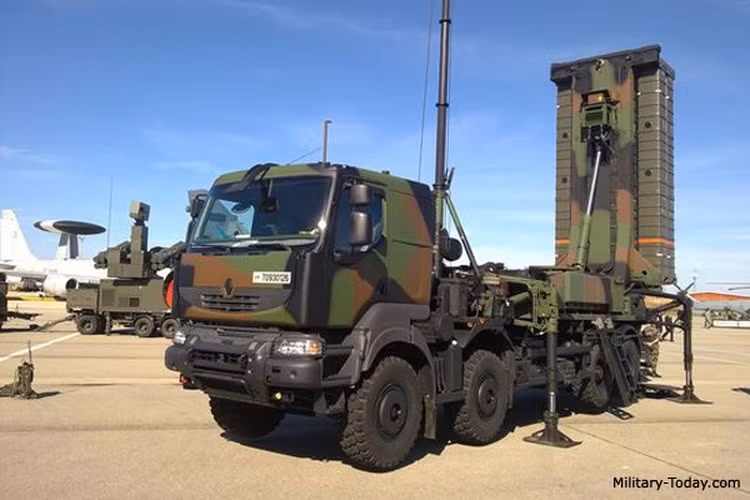 Radar Arabel có thể giám sát, theo dõi 130 mục tiêu khác nhau, dẫn hướng tên lửa tấn công 10 mục tiêu cùng lúc. Hệ thống radar này đủ sức phát hiện tên lửa đạn đạo chiến thuật ở cự ly 600 km.