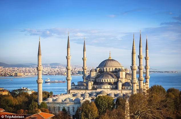 2. Thành phố Istanbul của Thổ Nhĩ Kỳ cũng nằm trong danh sách này.
