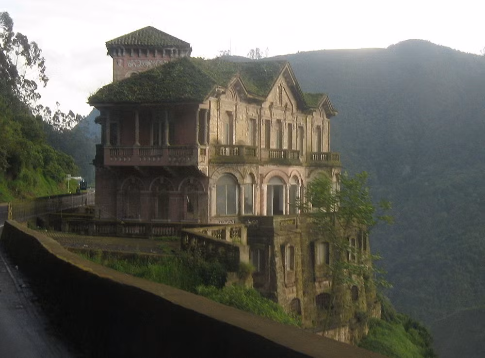 Khách sạn del Salto ở Colombia đã buộc phải đóng cửa sau khi nhiều vụ tự tử diễn ra tại đây.