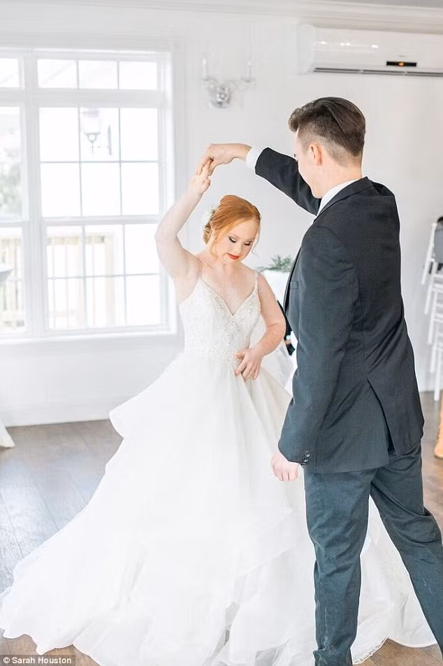 Bộ ảnh cưới được chụp tại bang Virginia ở Mỹ, sau khi Madeline tham dự Tuần lễ thời trang New York vào tháng hai vừa qua.