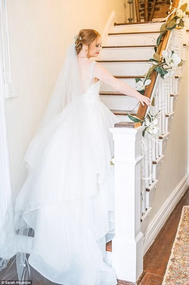 Madeline trông như một nàng tiêng trong truyện cổ tích.
