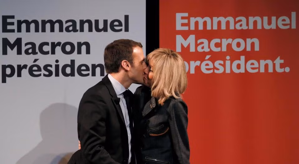 Sau khi kết hôn với bà Brigitte, Tổng thống Macron sống hạnh phúc với vợ cùng 3 người con riêng của bà.