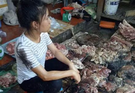 Mot cong ty thu mua dan lon cua tieu thuong bi hat chat ban