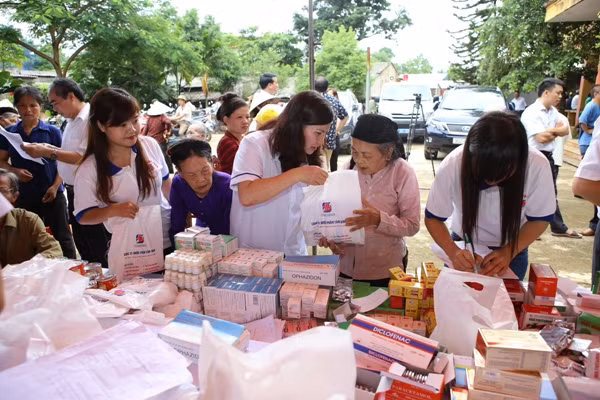 Dược phẩm Tâm Bình hết mình với hoạt động từ thiện - Hình 5 Duoc pham Tam Binh het minh voi hoat dong tu thien-Hinh-5