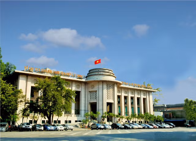 Pho Thu tuong yeu cau NHNN thanh tra 2 ngan hang