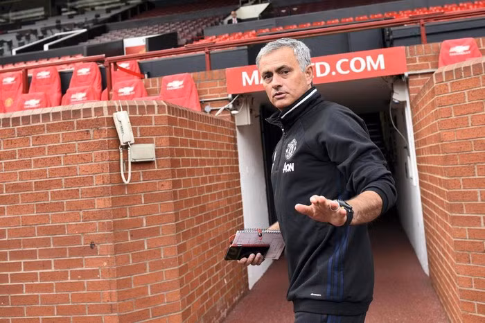 Jose Mourinho chinh thuc bi ket an 12 thang tu giam vi tron thue