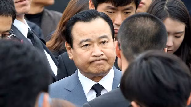 Thu tuong Han Quoc Lee Wan-koo nop don tu chuc