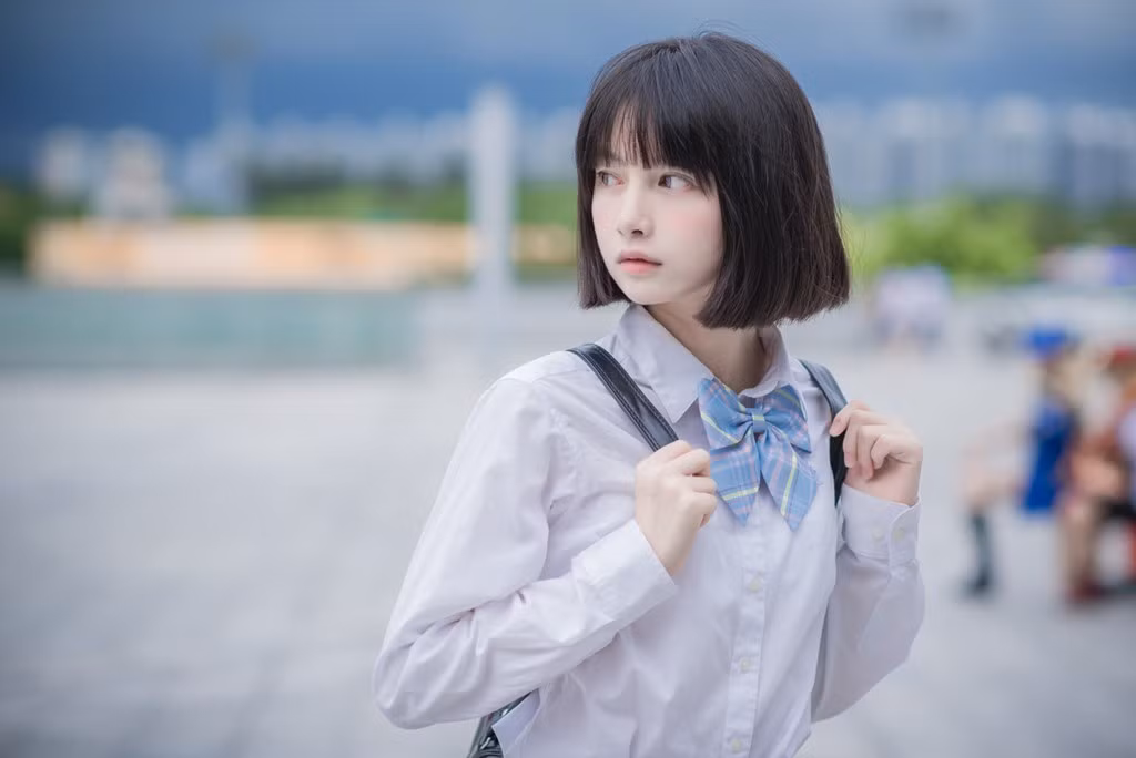 Nhiều dân mạng bất ngờ khi biết Ikeda hiện 27 tuổi bởi vóc dáng nhỏ bé và gương mặt trẻ trung của cô.