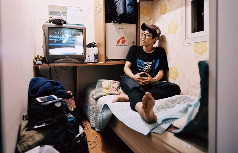 Sim Kyu-dong muốn mọi người hiểu rằng phần lớn cư dân sống tại gosiwon hay goshitel do không còn lựa chọn nào khác.